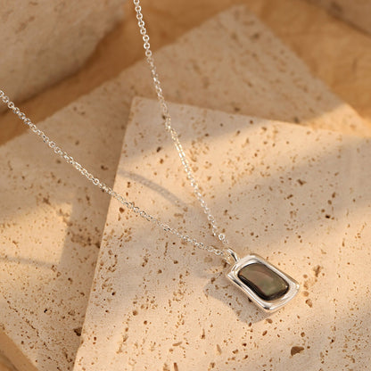 Collar Ashen Shell