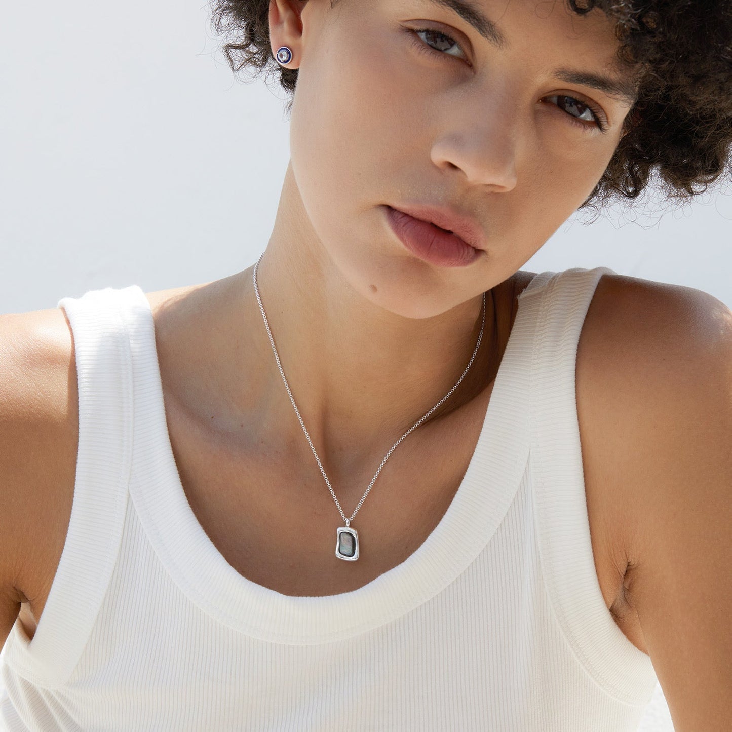 Collar Ashen Shell