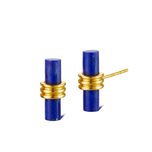 Pair of Awakened Time Or et Cobalt vertical stud earrings featuring cylindrical cobalt blue lapis lazuli columns accent with central ribbed gold vermeil bands on a white background.