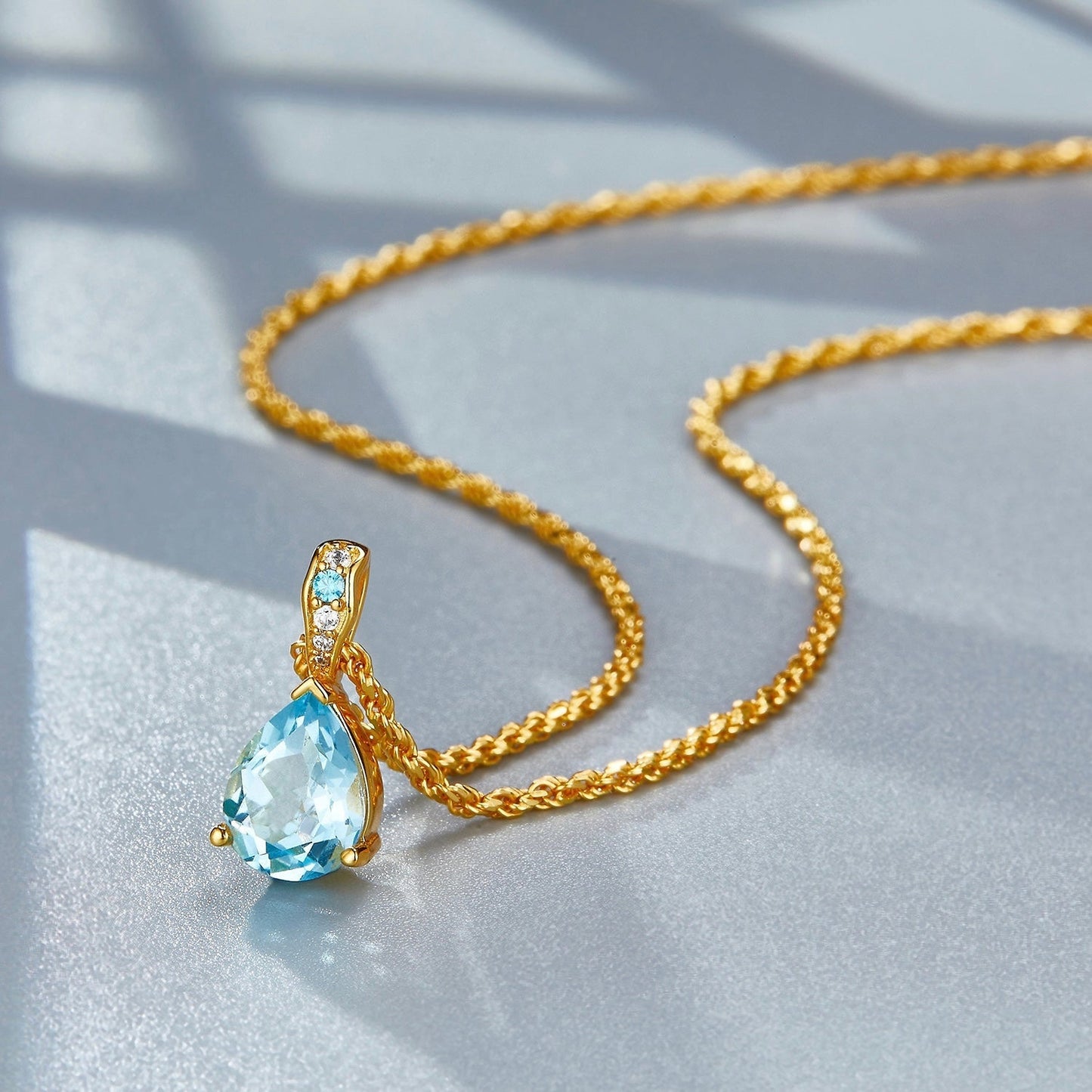 Collier Azure Teardrop