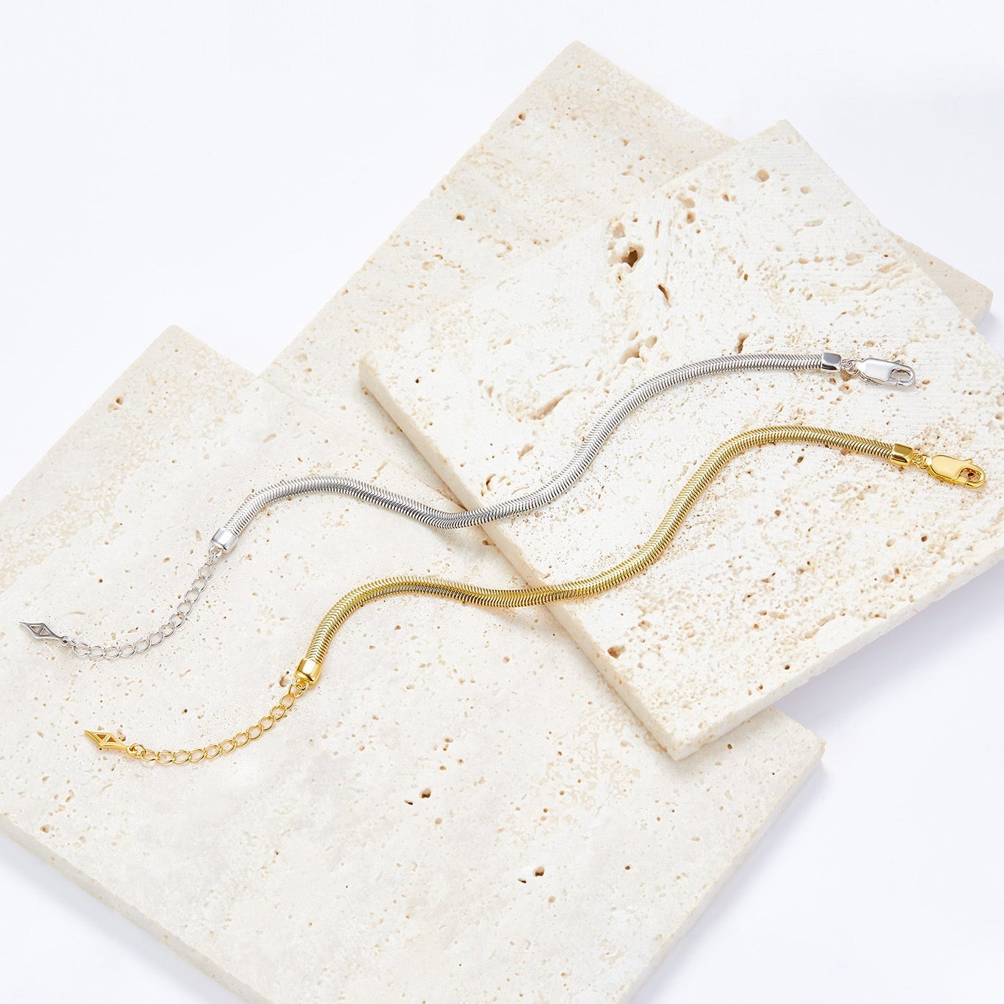 Bare Luxe – Pulsera de cadena esencial
