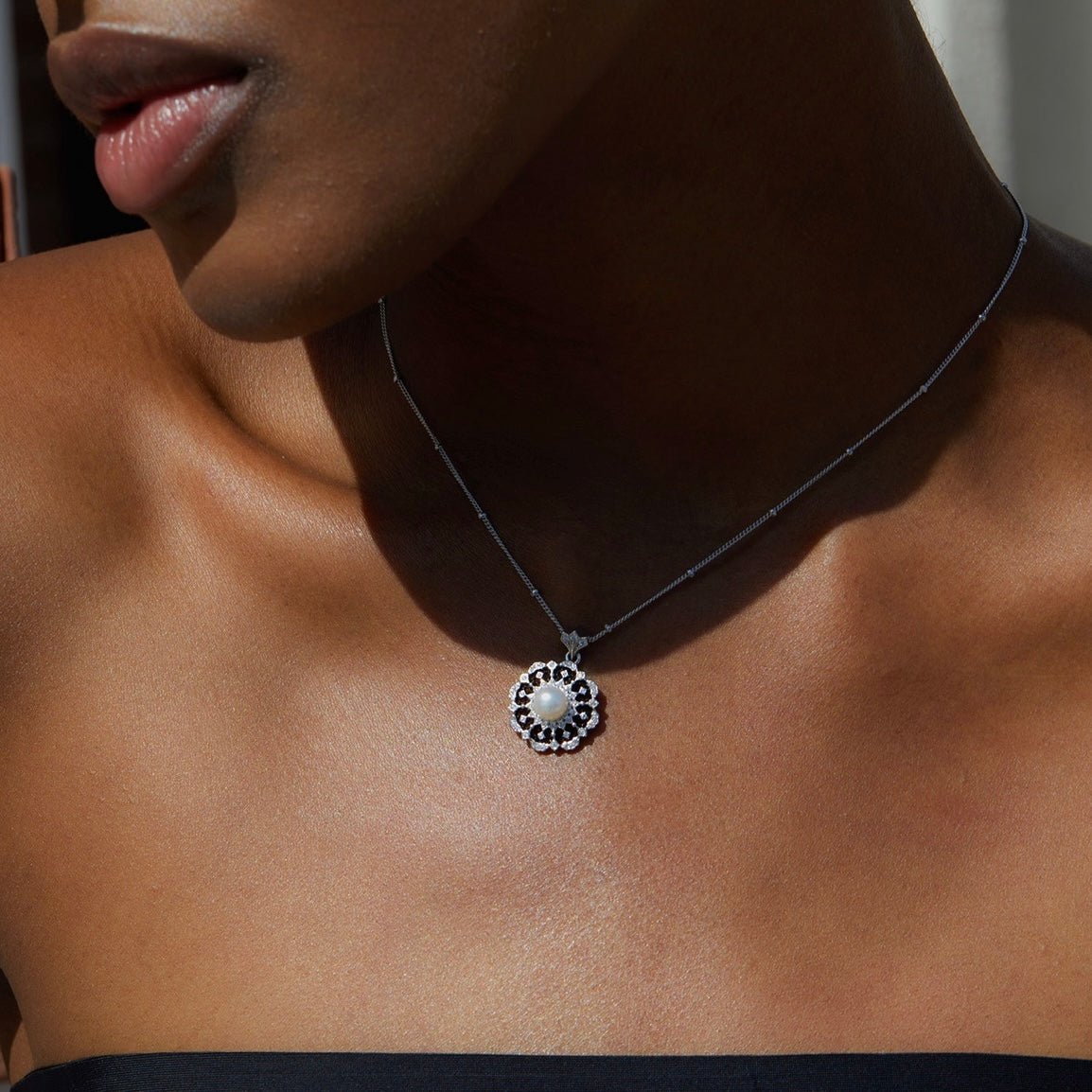 Collar Nocturne Fleur