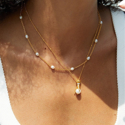 Collier Pearl in Palm