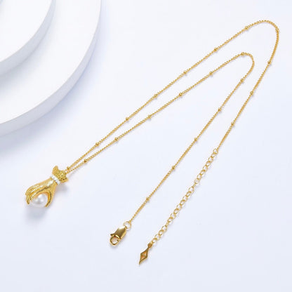 Collier Pearl in Palm