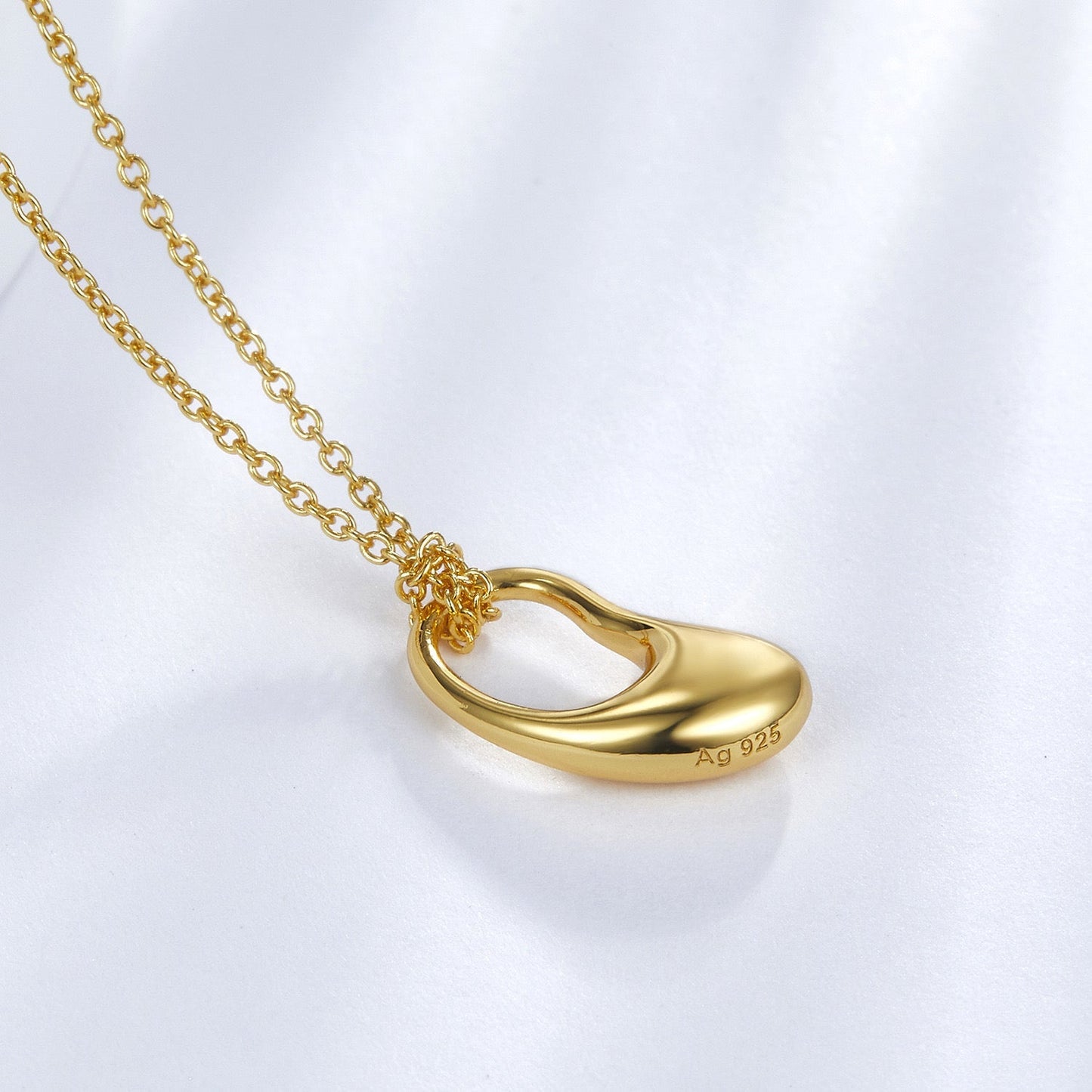 Petite Pois Necklace
