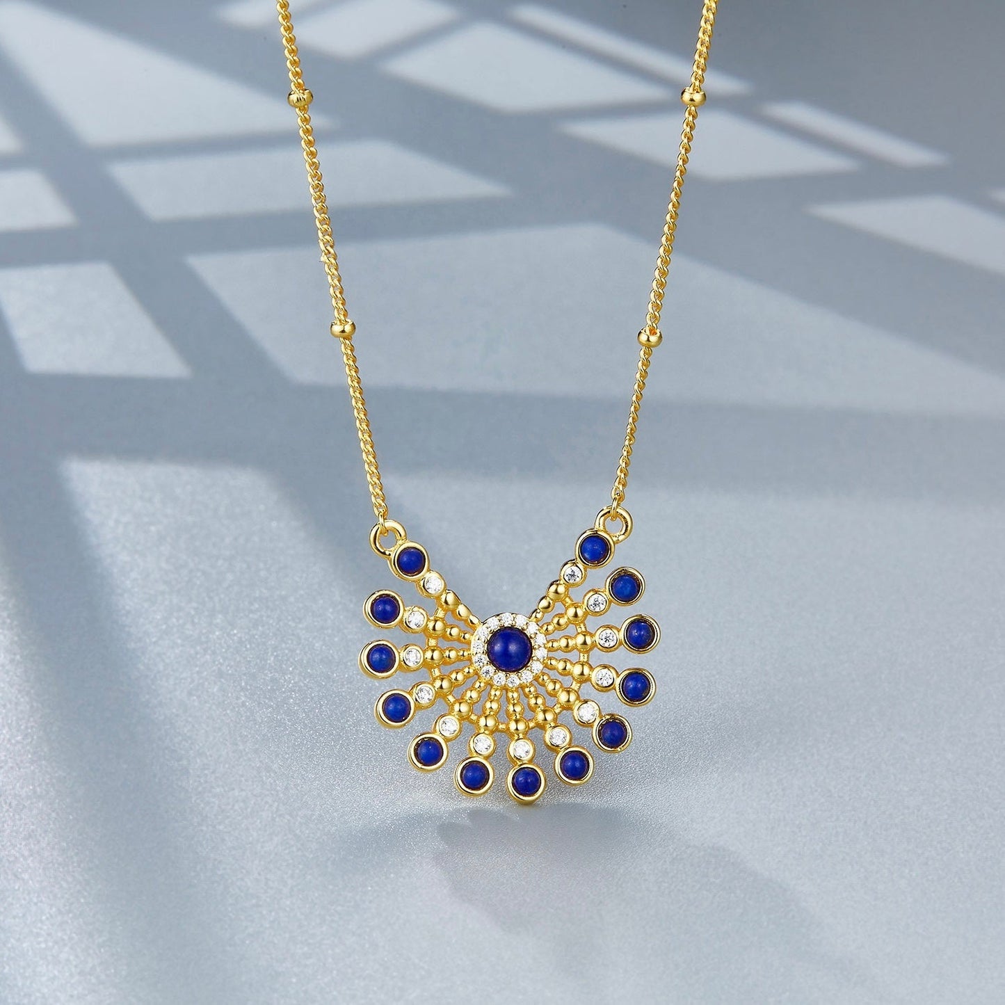Collar Solstice Medallion
