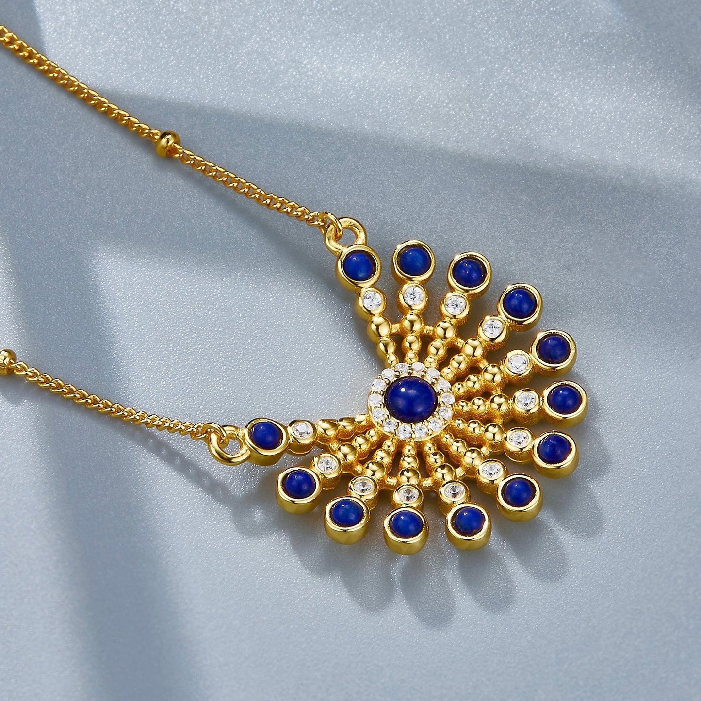 Collar Solstice Medallion