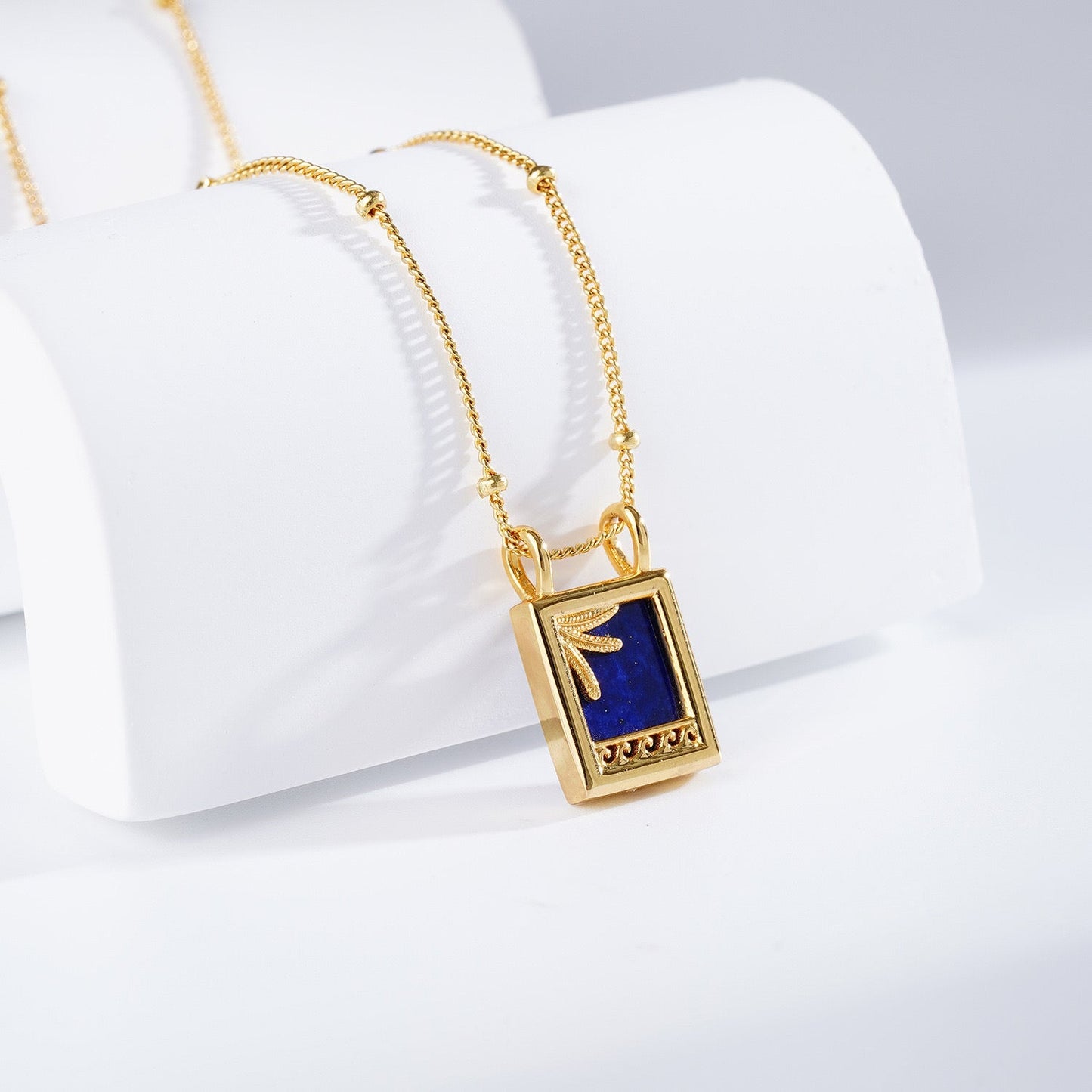 Tableau Nocturne Necklace